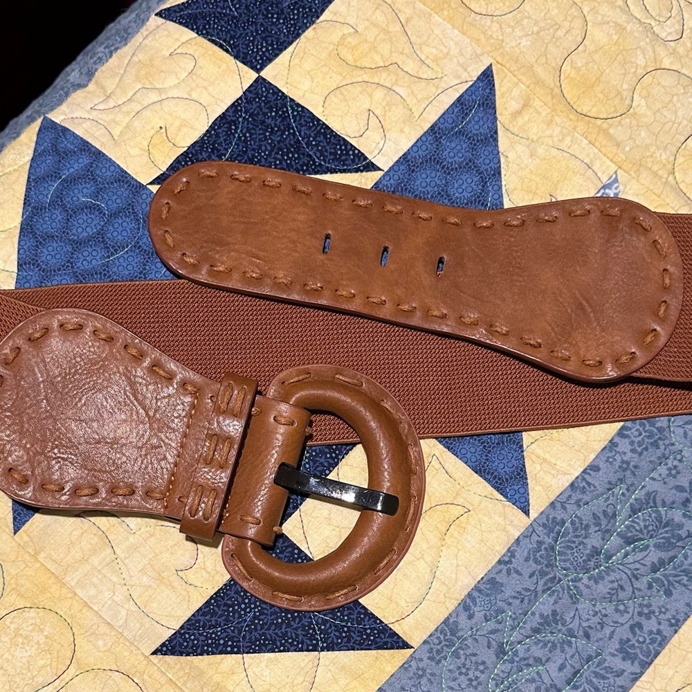 Brown  women’s stretch  belt